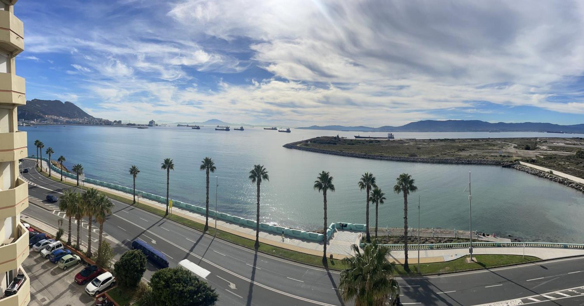 Apartament Vistas Roca Mar La Línea de la Concepción Zewnętrze zdjęcie